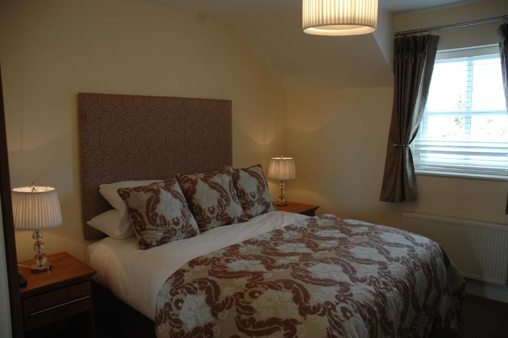 Дома для отпуска Moyvalley Hotel Self Catering Cottages Moyvalley